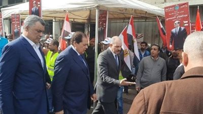 بالصور.. محمد أبو العينين يُدلي بصوته في الانتخابات الرئاسية