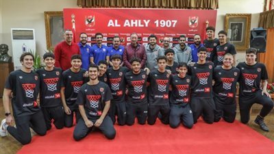 كواليس جلسة الخطيب مع ناشئي وناشئات السلة في الأهلي