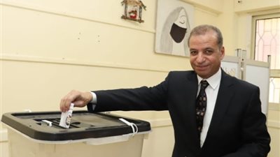 أمين عام مجلس الشيوخ يدلي بصوته في الانتخابات