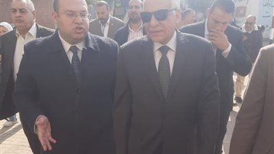 محافظ الجيزة يتفقد اللجان الانتخابية في البدرشين