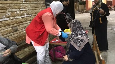 الهلال الأحمر يواصل مساعداته للمواطنين بالانتخابات الرئاسية