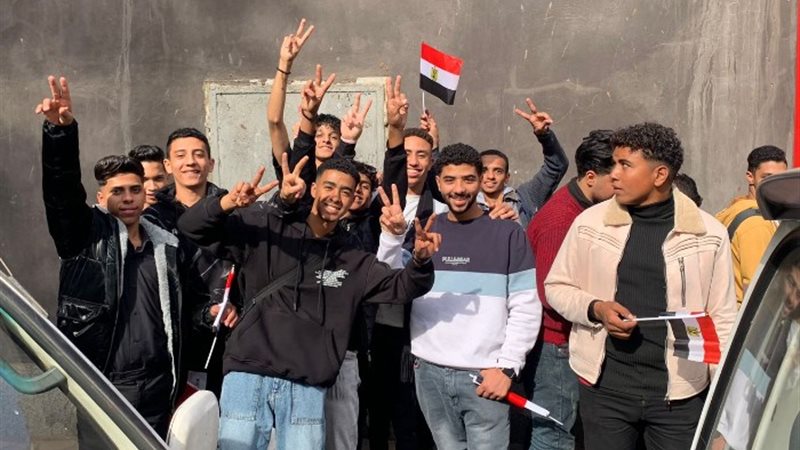 توافد طلاب معهد الخدمة الاجتماعية بالانتخابات
