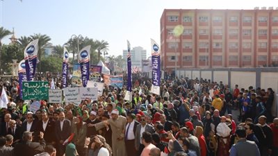 مسيرات تجوب شوارع وميادين مصر فرحا ودعما للانتخابات الرئاسية