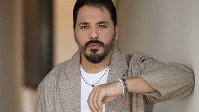 رامى عياش.. يعود للرومانسية فى أحدث أعماله «مابنساك»