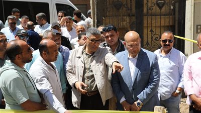 محافظ الجيزة يتفقد مشروعات محطات رفع الصرف الصحي بمنشأة القناطر