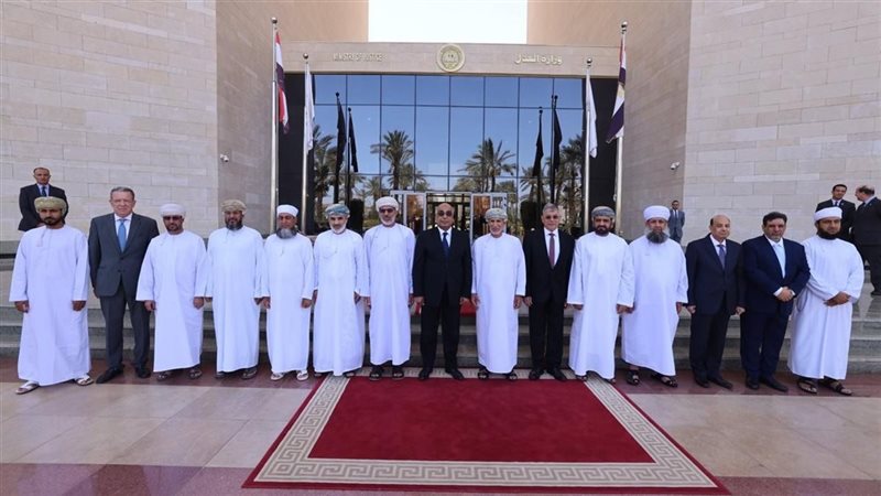 المستشار عدنان فنجرى والوفد القضائي لسلطنة عمان 