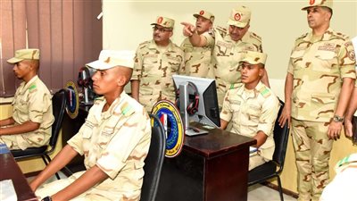 رئيس الأركان: ضباط الصف المعلمين يمثلون أحد الدعائم الهامة للقوات المسلحة