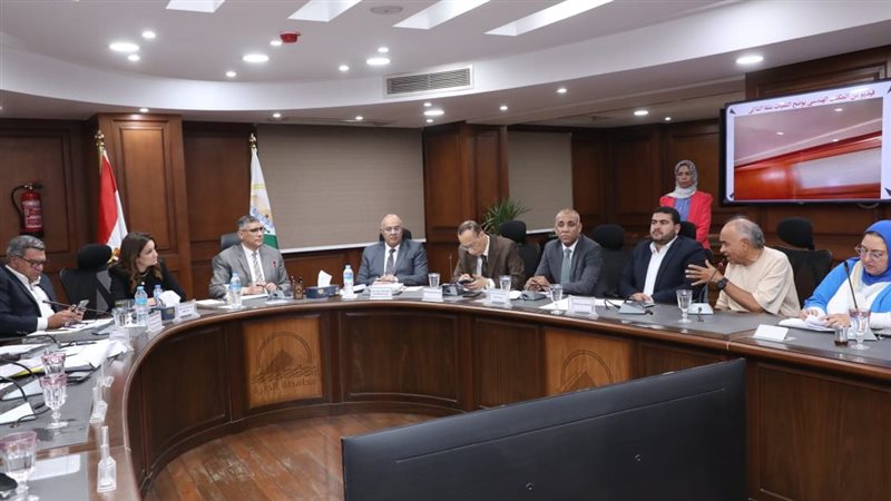 اجتماع محافظة الجيزة