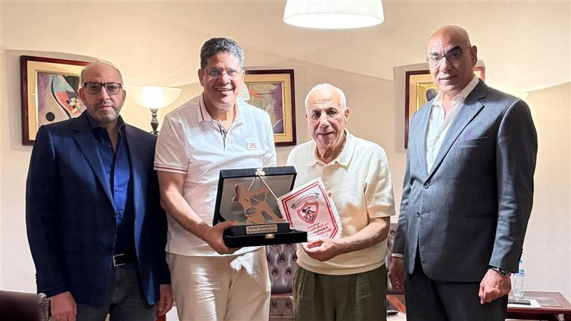 خلال تكريم أيمن الرمادي في نادي الزمالك