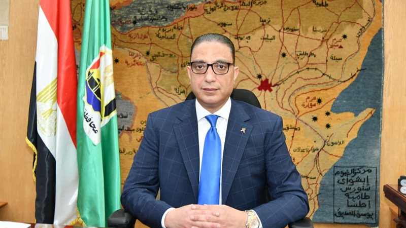 الدكتور احمد الانصارى محافظ الفيوم