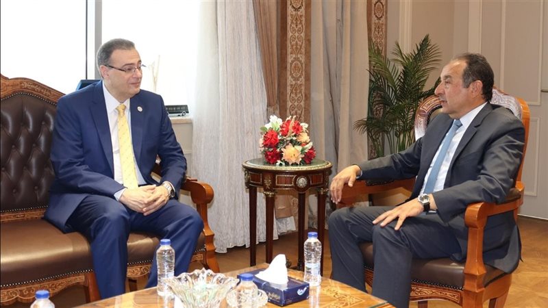 وزير قطاع الأعمال العام مع رئيس جهاز التنظيم والإدارة