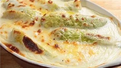 جربي الكوسة بالبشاميل بـ3 نكهات مختلفة في طبق واحد