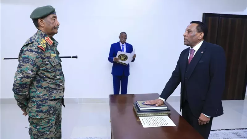 رئيس وزراء السودان المعين، كامل إدريس