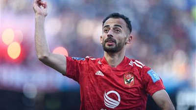 أحمد عبد القادر يقترب من الرحيل عن الأهلي إلى الدوري السعودي (تفاصيل)