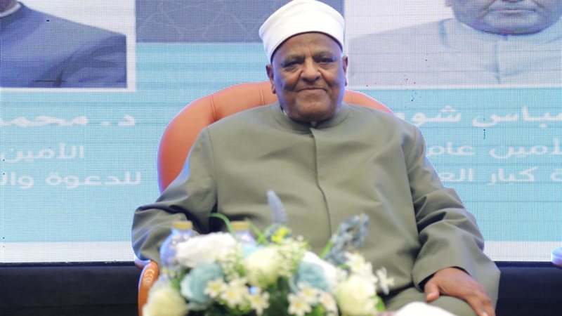 عباس شومان