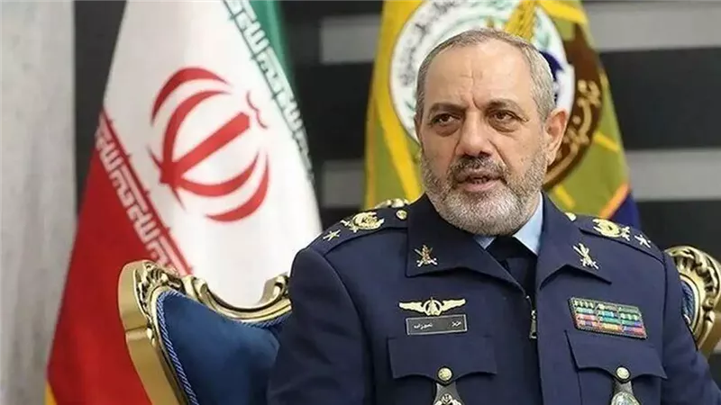 وزير الدفاع الإيراني العميد عزيز نصير زاده