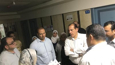 نائب وزير الصحة يتفقد المنشآت الصحية بمطروح ويوجه بتعزيز الخدمات