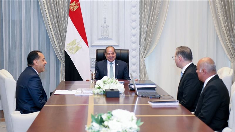 الرئيس السيسي ورئيس الوزراء ووزير البترول