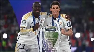 ألونسو يثق به.. ريال مدريد يحسم موقفه من رحيل نجم الفريق