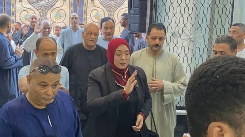 خلال المؤتمر 