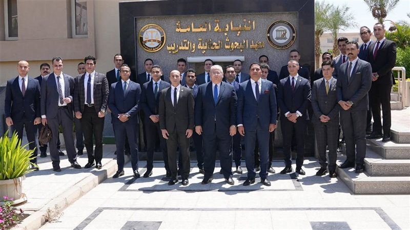 أعضاء نيابات الأسرة خلال الدورة التدريبية 