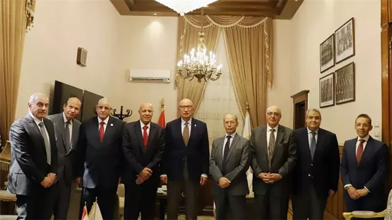 جانب من الحدث 
