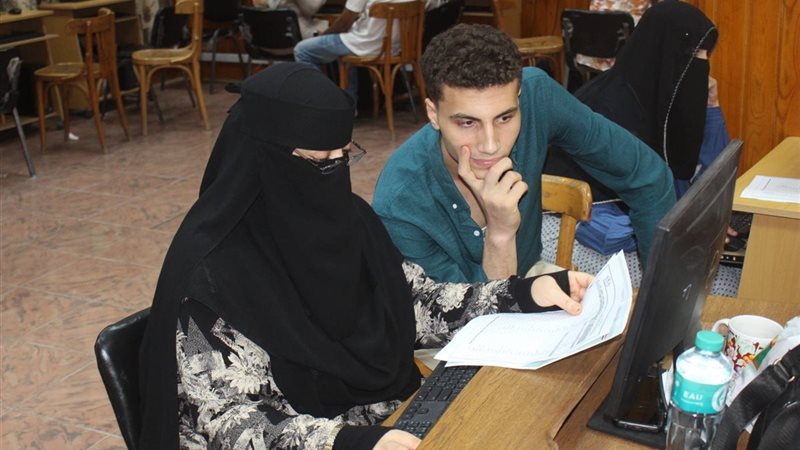 لو جايب 70% لـ80% علمي رياضة أمامك 15 كلية
