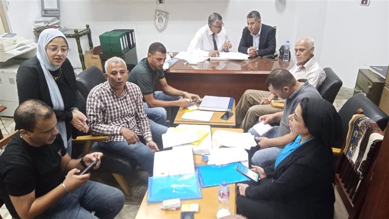  لجنة من الرقابة