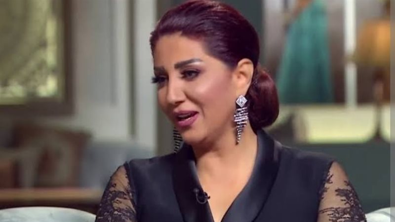 وفاء عامر