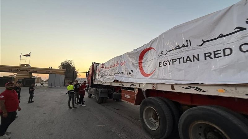 مساعدات الهلال الأحمر المصري لغزة