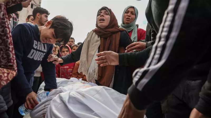 قوات الاحتلال تواصل الهجوم على قطاع غزة 