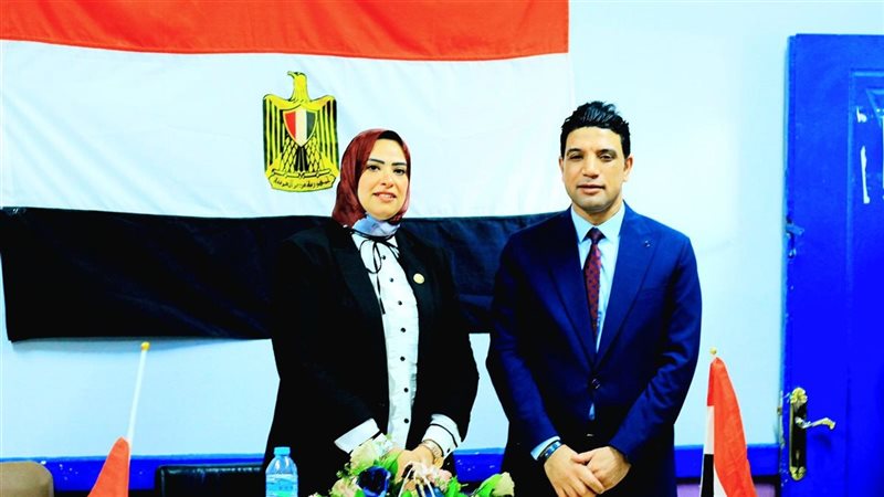نائب محافظ سوهاج داخل اللجنة الانتخابية 