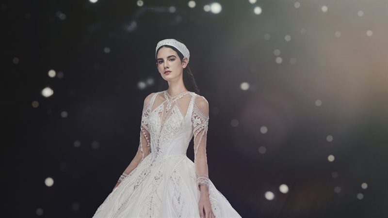 رؤية فستان الزفاف 