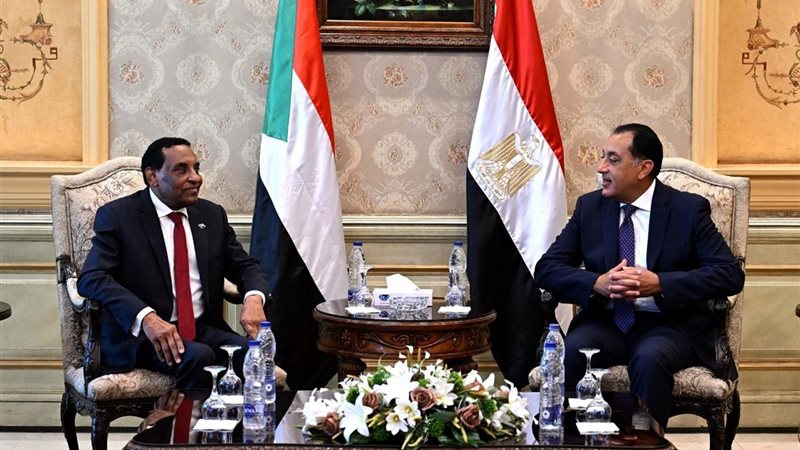 الدكتور مصطفى مدبولي ونظيره السوداني 