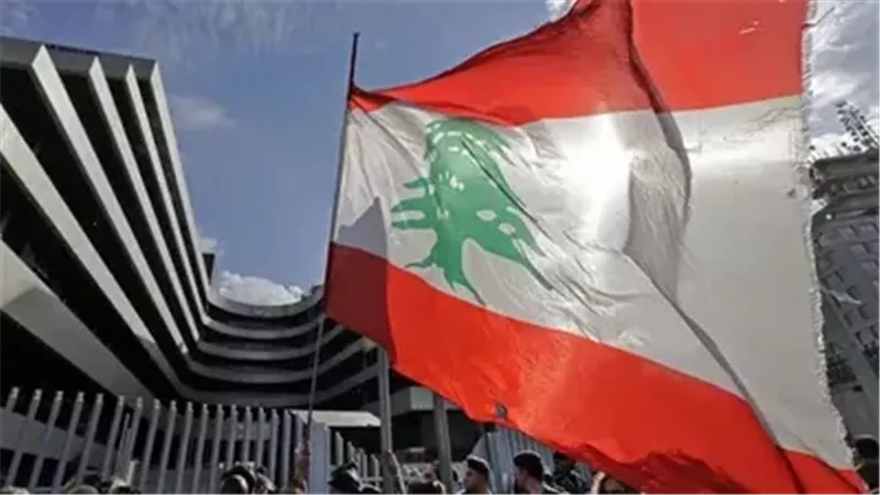 احتجاجات في لبنان بعد قرار حصر السلاح بيد الدولة