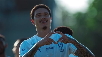 داروين نونيز يفتتح سجله التهديفي الأول مع الهلال بعد 24 ساعة من انضمامه