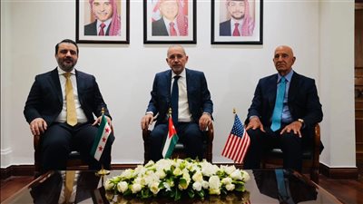 بدء اجتماع أردني سوري أمريكي في عمّان لبحث الأوضاع بسوريا