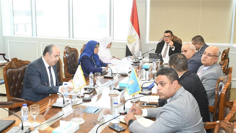 وزير الإسكان 