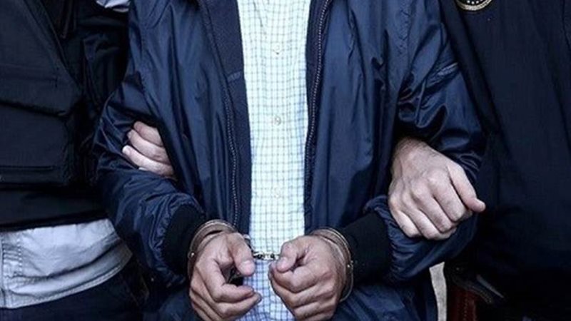 مذكرات اعتقال ضد 14 مسئول بتركيا