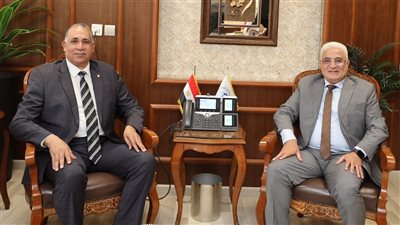 رئيس هيئة التأمينات يلتقي نقيب المحامين لبحث تطوير الخدمات التأمينية
