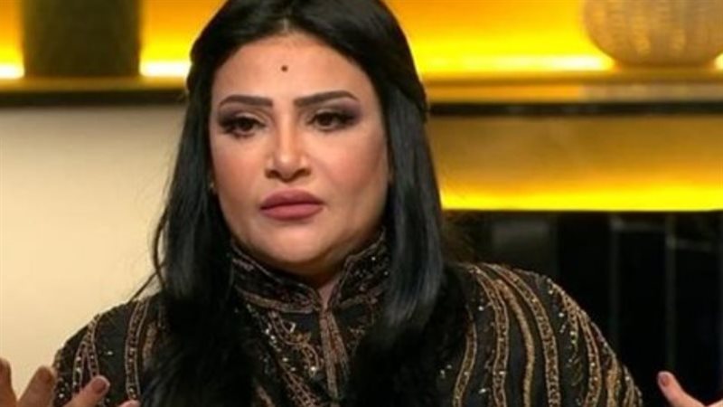 الفنانة بدرية طلبة
