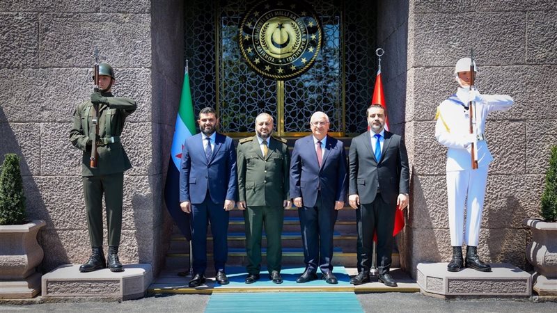 وزير الخارجية السوري ووزير الدفاع التركي في أنقرة