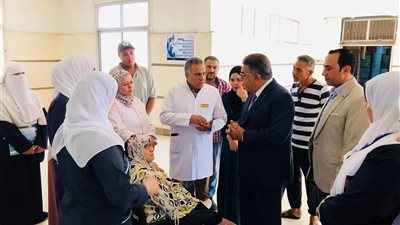 محافظ الدقهلية يوجه بتكثيف أوجه الرعاية الطبية للمرضى بمستشفي شبراهور