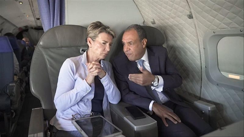 وزير الخارجية 