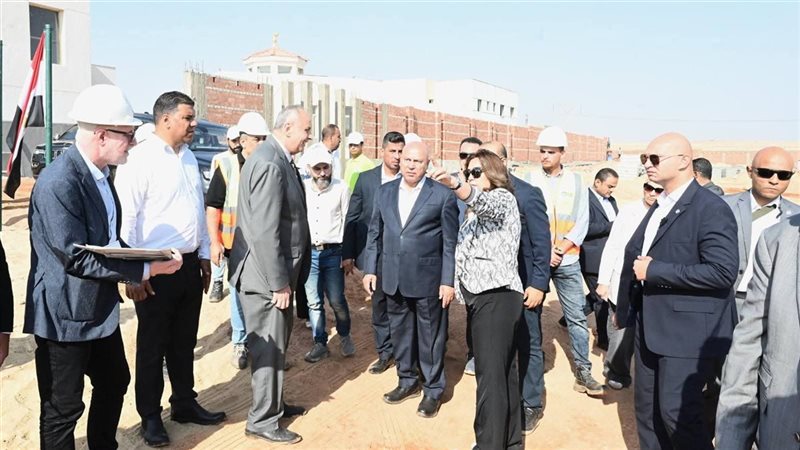 وزيرا الصناعة والبيئة 