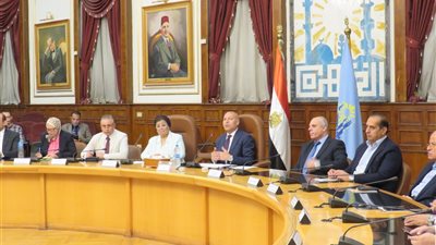 المجلس الإقليمي للسكان بالقاهرة يستعرض مؤشرات الإنجاب والأمية وخطط تنظيم الأسرة