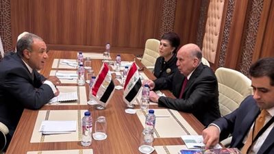 وزير الخارجية ونظيره العراقي يناقشان سبل يتطلعان فتح الأسواق أمام الصادرات المصرية