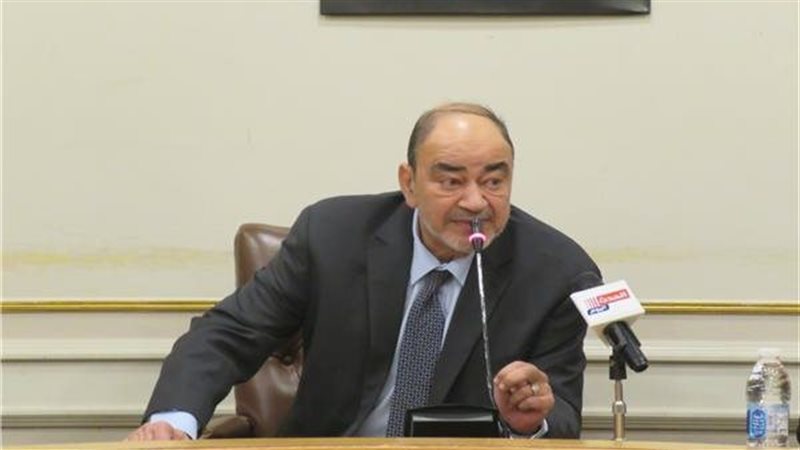  محمد إسماعيل عبده رئيس الشعبة العامة للمستلزمات الطبية  