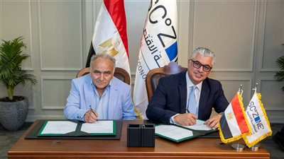 رئيس اقتصادية السويس يوقع مشروع «مارينيرو» للملابس الجاهزة بالقنطرة غرب