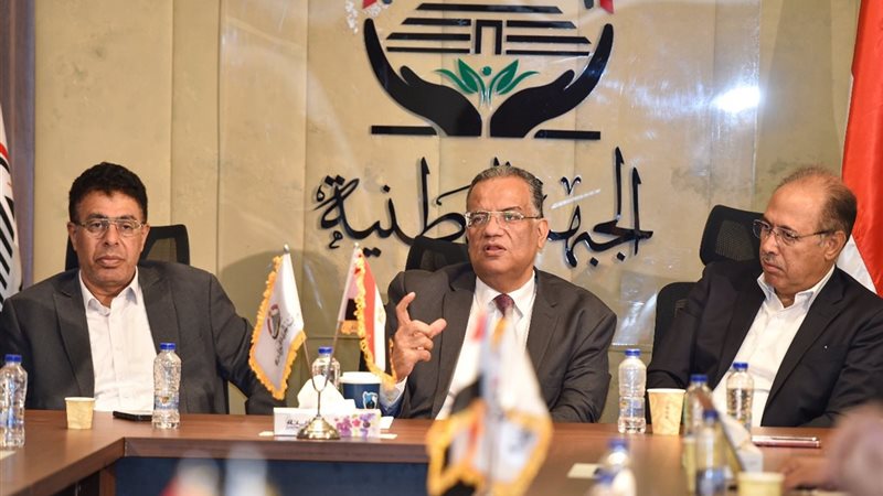 خلال الاجتماع 